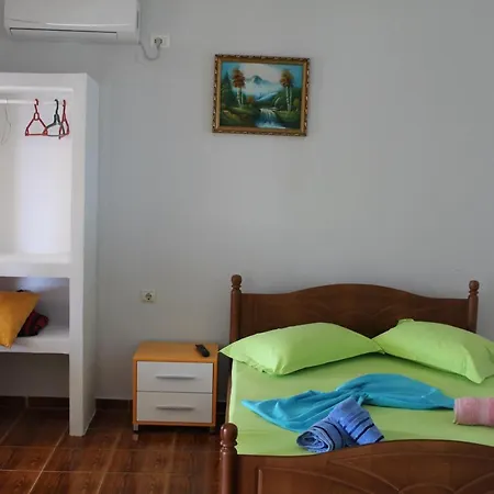 Ann's Himare